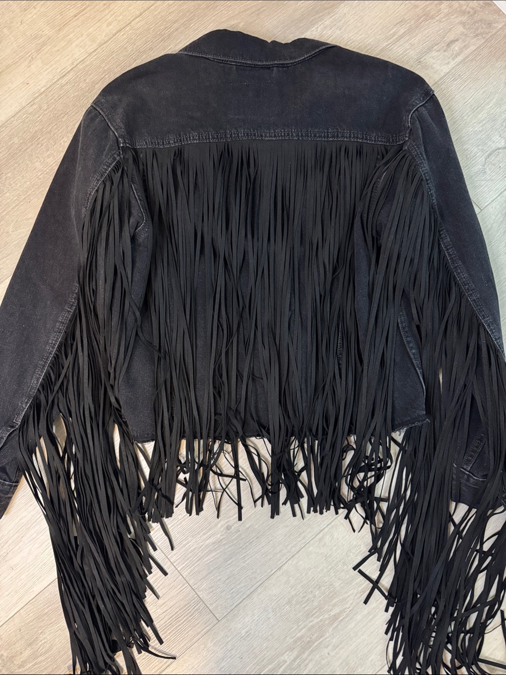 Levi's Ex-Boyfriend Fringe Trucker Black Denim Jacket - Picture 6 of 6